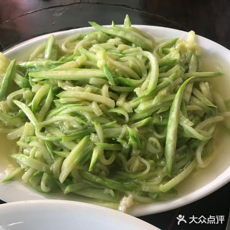 跟着小小雷养心谷觅食