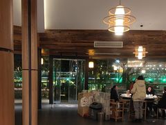 -茅草房·河畔园林火锅