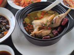 农家草鸡汤-七的湖·晚芳亭·阳澄湖农家菜·大闸蟹(莲花岛店)