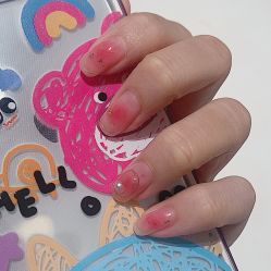 -UN·桃喜日系美睫美甲