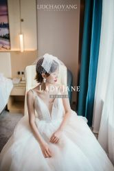 -Lady  Jane高端婚纱礼服馆