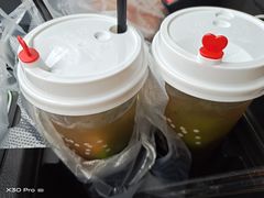 -顶东面包花园·生日蛋糕(世博店)