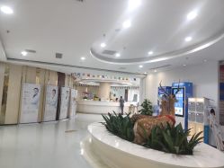 前台-润泽瑞尼丝医疗美容医院