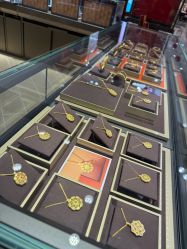 -周生生Chow Sang Sang(先天下店)