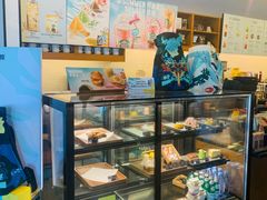 面包甜点陈列柜-星巴克(哈尔滨新一百店)