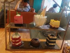 面包甜点陈列柜-ZING COFFEE 镜咖啡