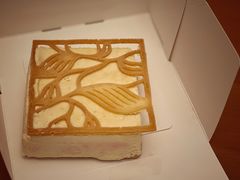 壹·杏仁慕斯配树莓-潮一不贰·法式甜品·生日蛋糕·西式简餐(外滩店)