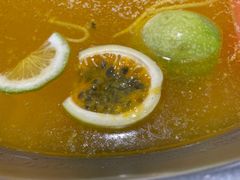 -野山舂·贵州现舂酸汤火锅(鸿通城店)