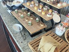 -怡豪大饭店·49楼旋转自助餐厅