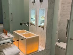 -上海滴水湖皇冠假日酒店