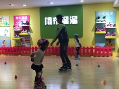 -阿布溜溜(同曦假日百货店)