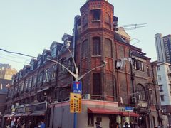 -梅记大块头爆鱼店(乍浦路店)