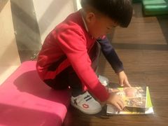 -钟书阁(松江泰晤士小镇店)