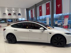 -TESLA 特斯拉(北京后沙峪特斯拉中心)