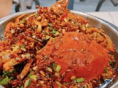 -凤凰路何眼镜香辣蟹(花果园店)
