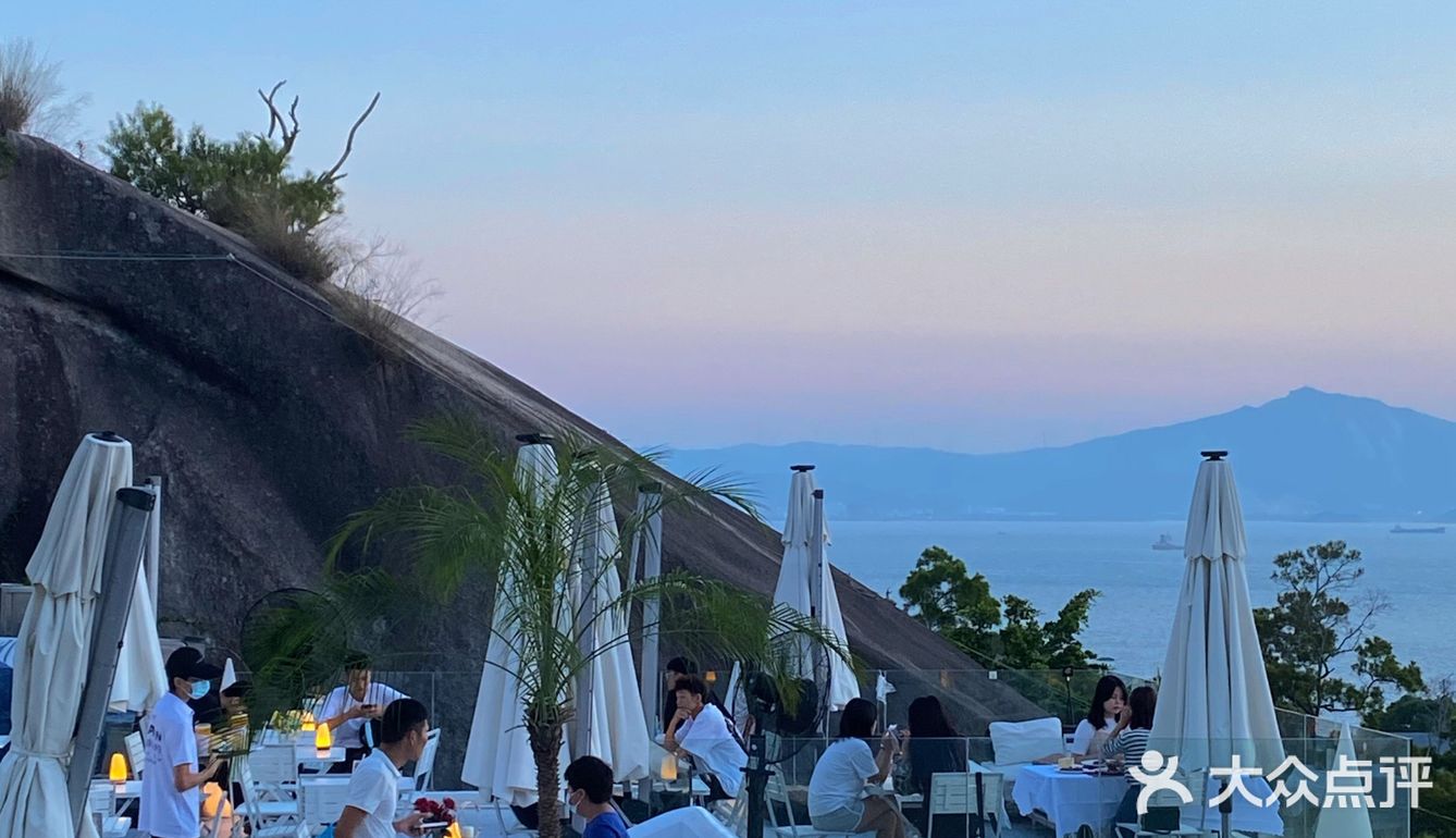 厦门探店🍷山顶海景浪漫烛光晚餐💕约会宝地
