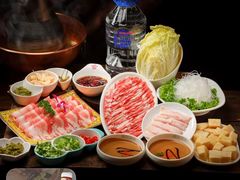 -曼听小寨海鲜烧烤·大连辣炒大王(盖州街店)