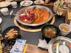 -沸炉重庆老火锅(军事博物馆店)