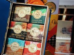 -VENCHI 闻绮(北京国贸商城店)