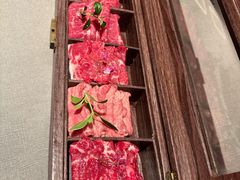 -左庭右院鲜牛肉火锅黑金店(陆家嘴中心店)