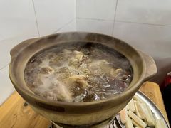 连州果园鸡-威邵鸡煲(西华路总店)