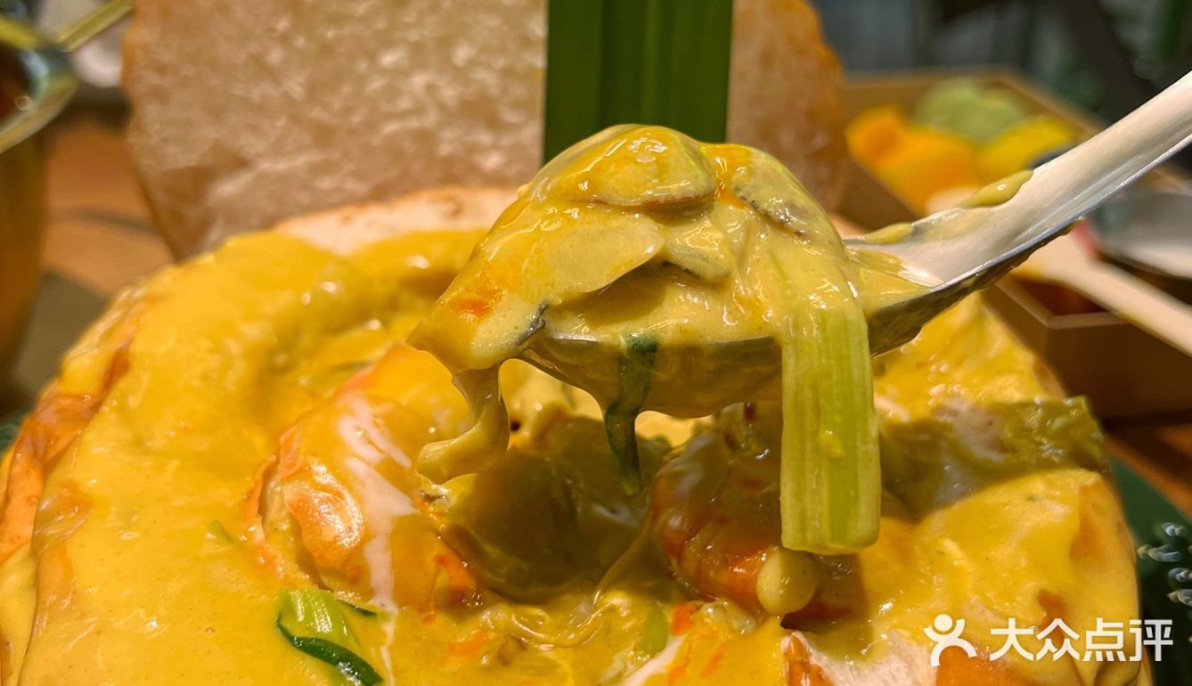 老板你是不是磕他泰？人均50泰国菜，送露楚