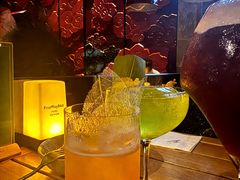 -FOUR PLAY BAR