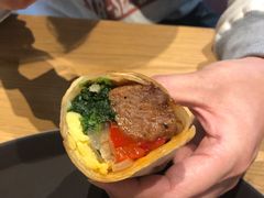 别样牛肉美式酸辣酱大卷-星巴克臻选(湖滨道店)