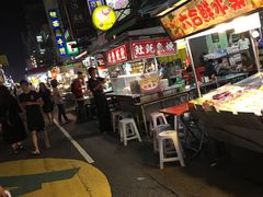 -六合夜市