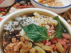 -贤合庄卤味火锅(安吉万达店)