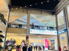 -王府井奥莱临潼小镇(临潼店)