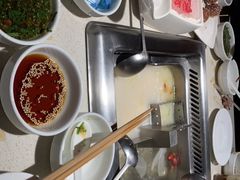 -海底捞火锅鲜切牛肉主题店(长寿路店)