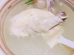 弯弯鸡汤-19号私房菜(云南路店)