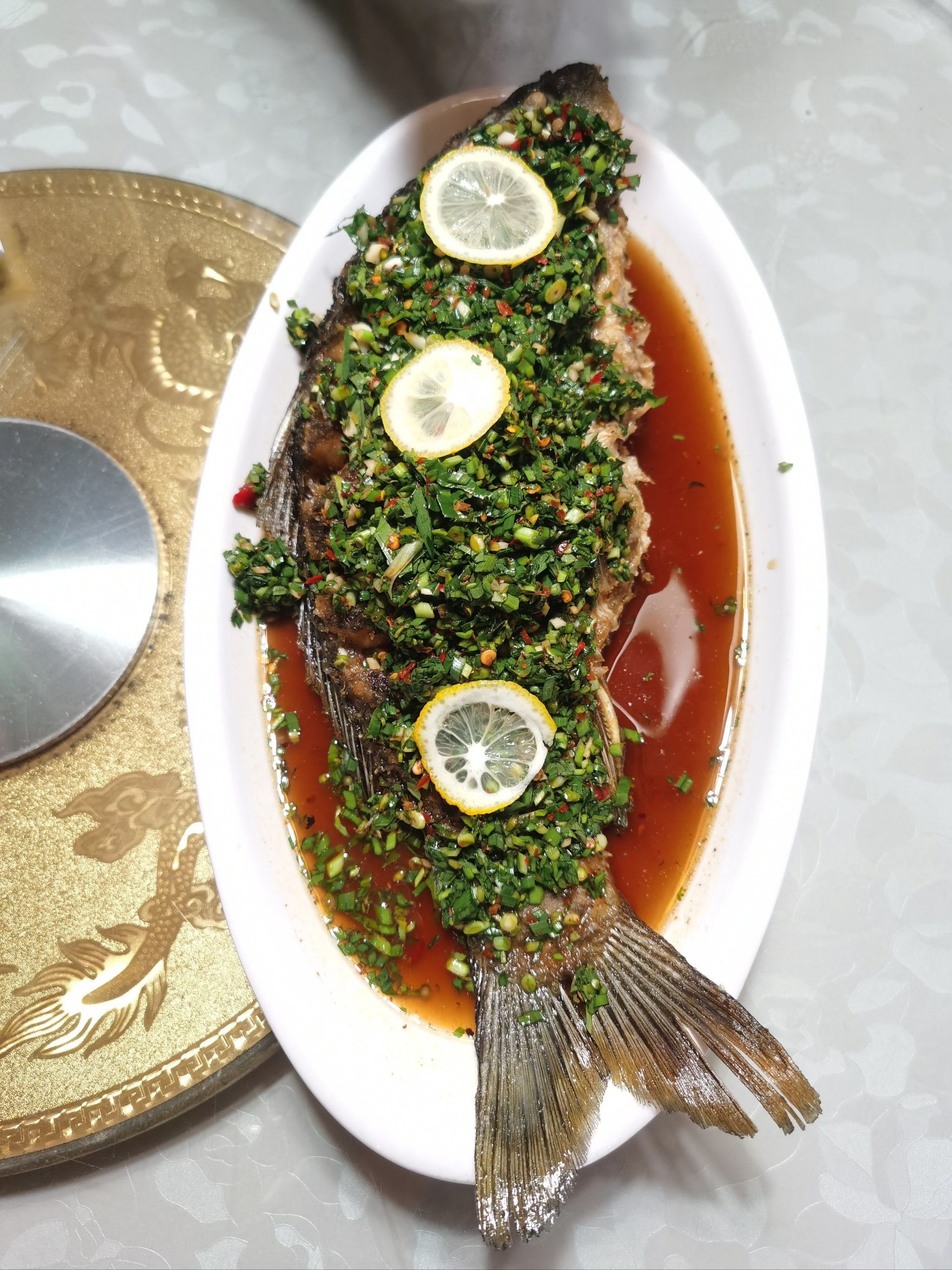 柠檬鱼,大救驾,凉拌野菜,云南美食确实不