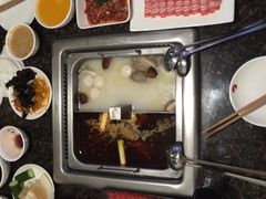 鸳鸯锅底-海底捞火锅(连城广场店)