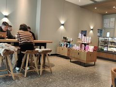 -星巴克臻选(周浦万达店)