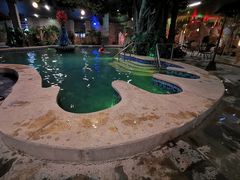 -泉城欧乐堡戏水湾艺术养生温泉