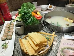 -江小渔鲜鱼火锅(西二道街店)