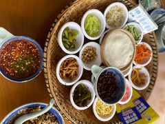 -包整·丝娃娃(一览甲秀楼风景店)