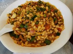 -马尔龙新疆饭店·清真(瑞景店)