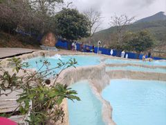 -十万大山布透温泉