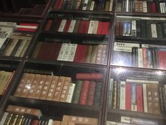 -钟书阁(松江泰晤士小镇店)