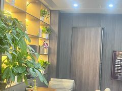 -维也纳酒店(深圳横岗塘坑地铁站店)