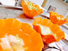 -亿富盛餐饮旋转小火锅(乐客城店)