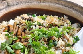 Clay Pot Rice with Eel
