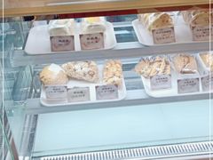 面包甜点陈列柜-国际饭店·帆声西饼屋(黄河路店)