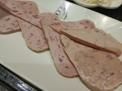 梅林午餐肉-宽板凳老灶火锅(簋街店)