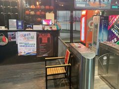 -洛克公园·篮球·足球·羽毛球(莘庄店)