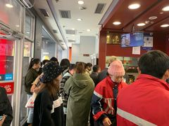 等位区-肯德基(建外SOHO店)