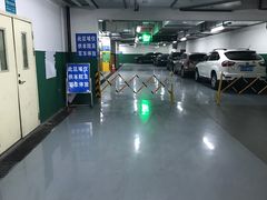 -上海长海医院-地下停车场
